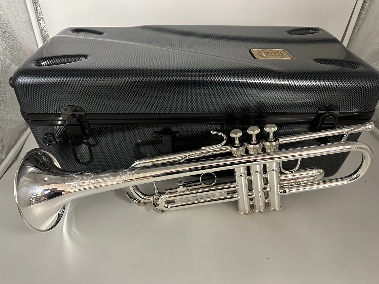 Bach Intermediate Silver-Plated Trumpet TR200S - Image 3