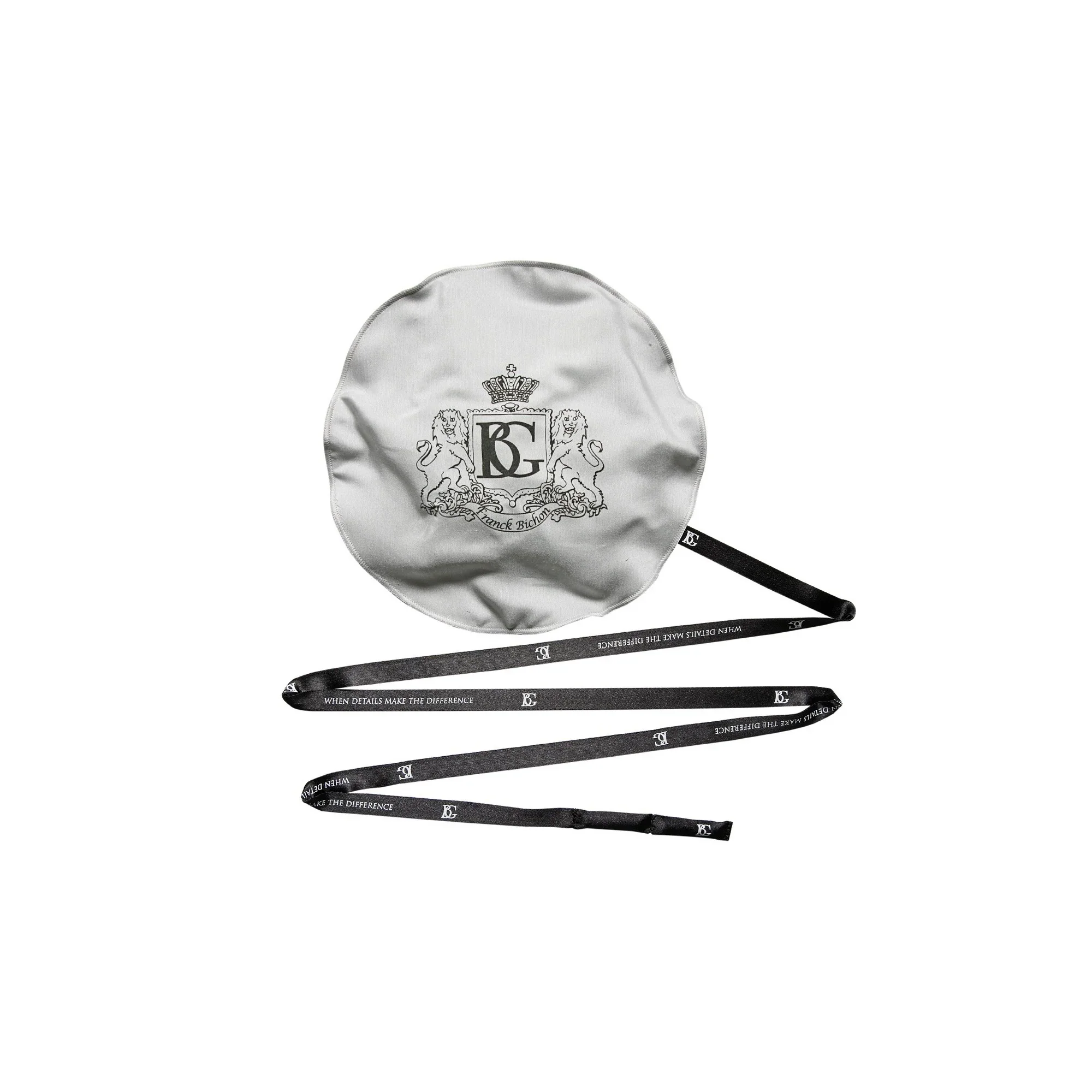 BG France Microfiber Pull Through Instrument Swabs - Image 3