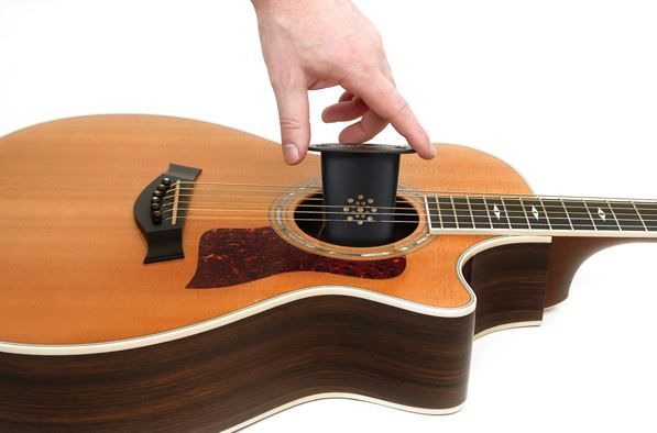 D'Addario Acoustic Guitar Humidifier with Digital Humidity & Temperature Sensor - Image 2