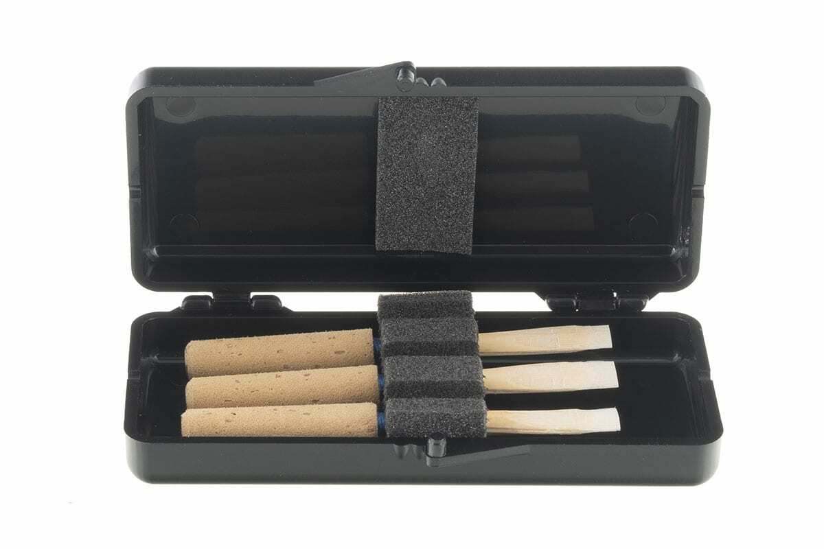 Hodge Plastic Oboe Reed Case - 3 Reeds - Image 5