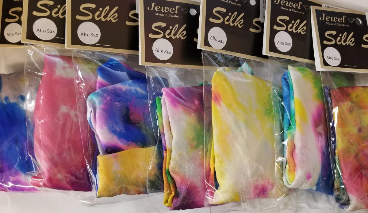 Jewel Tie Dye Alto Sax Silk Swab - Image 2