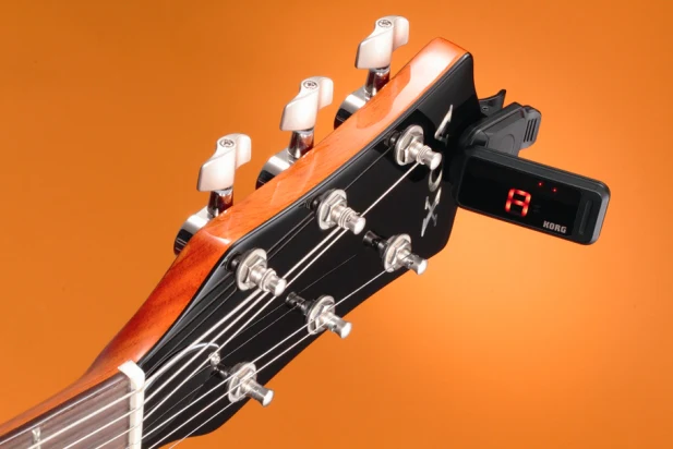 Korg Pitchclip Clip on Tuner for Strings - PC1 - Image 3