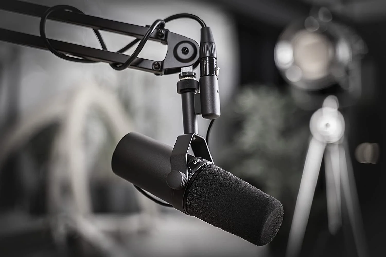 Shure SM7B Vocal Microphone - Image 3