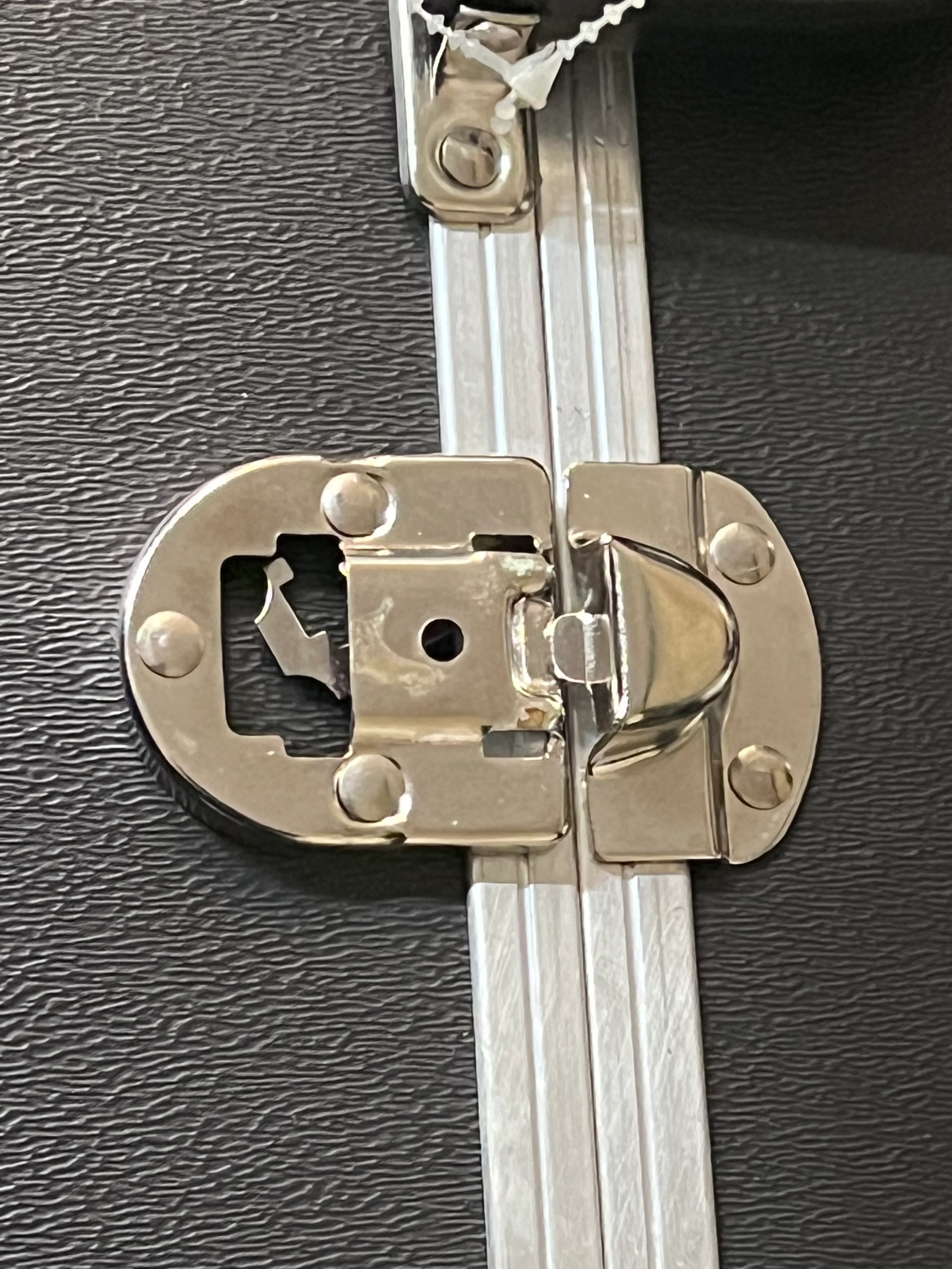 SKB Rectangular Tenor Sax Case Model 350 - Display Model - Image 4