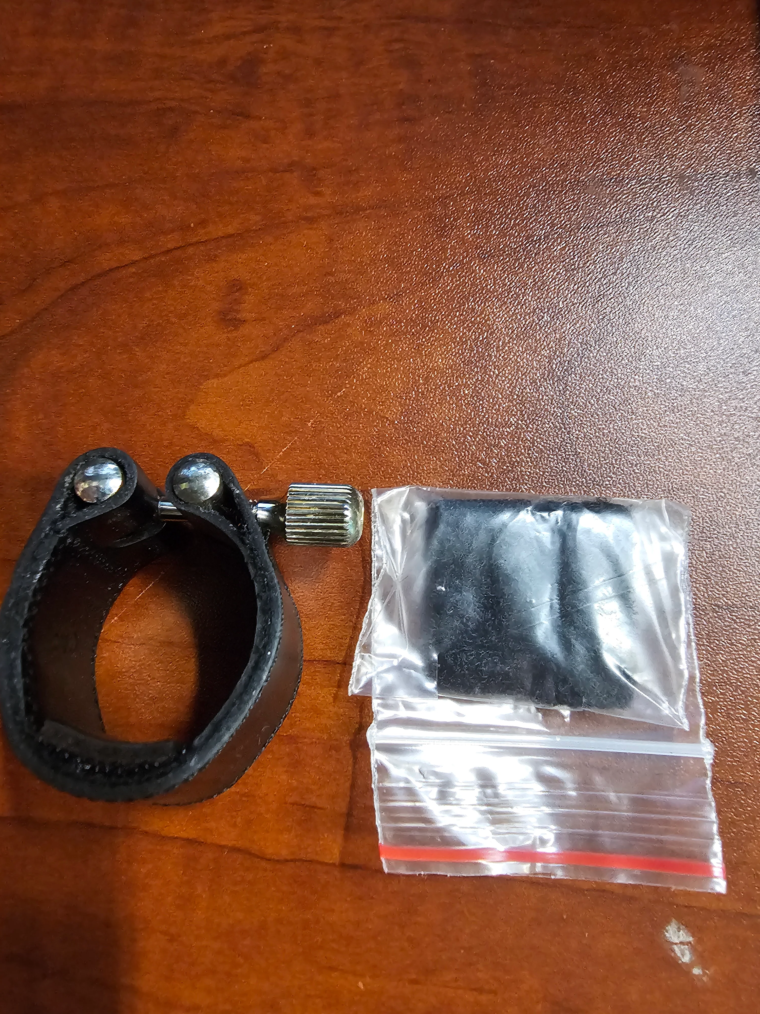 Vandoren Alto Clarinet Leather Ligature LC23P without Cap Open Box