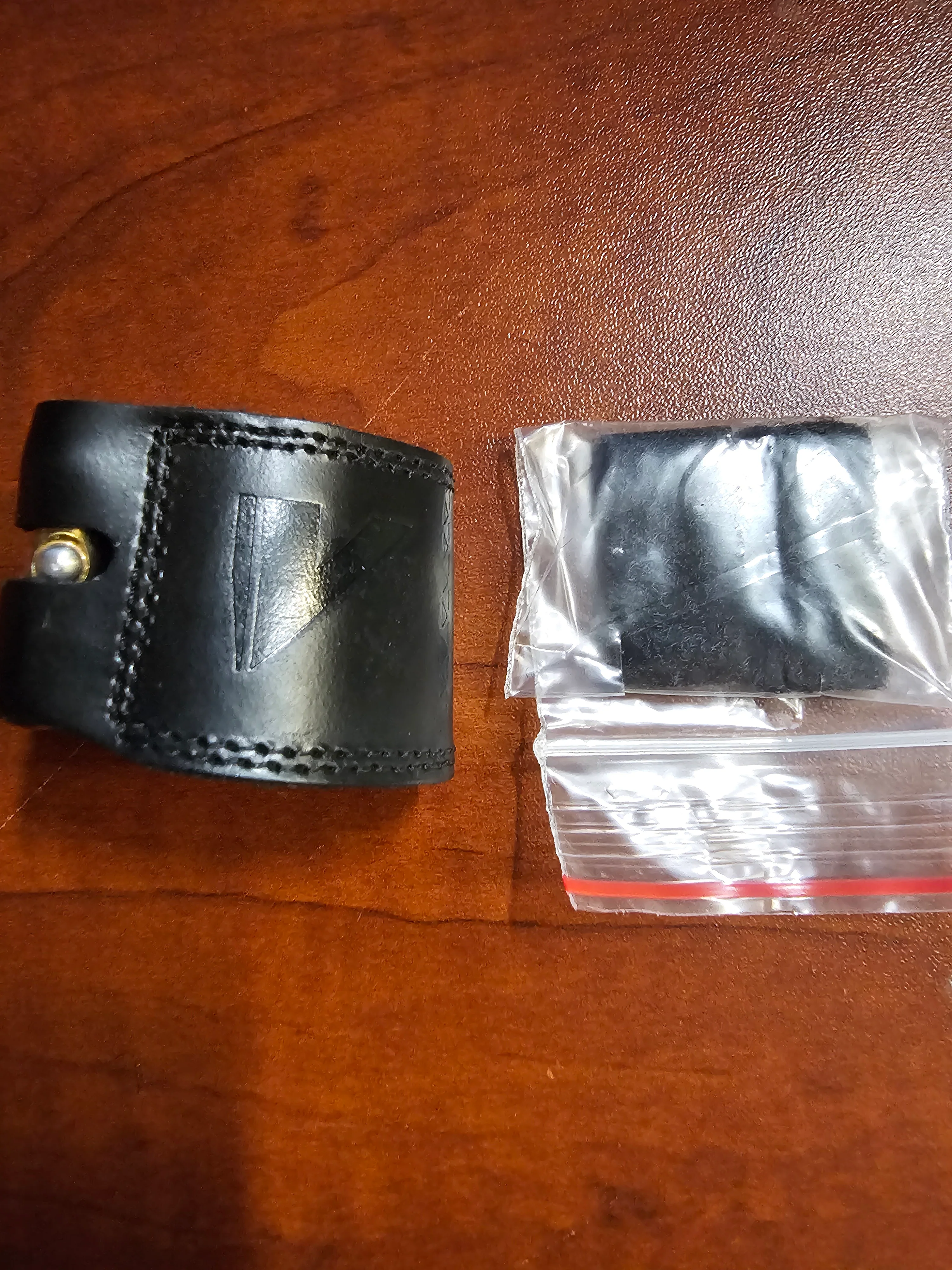 Vandoren Alto Clarinet Leather Ligature LC23P without Cap Open Box - Image 2